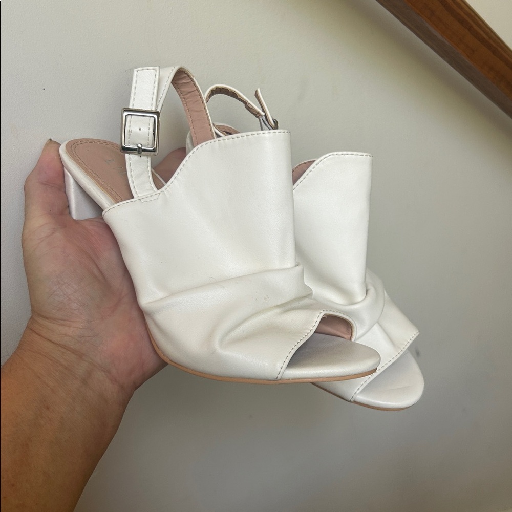 Liliana White Peep Toe Slingback Heels Sz 6.5